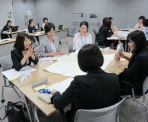 女性管理職との交流会の写真